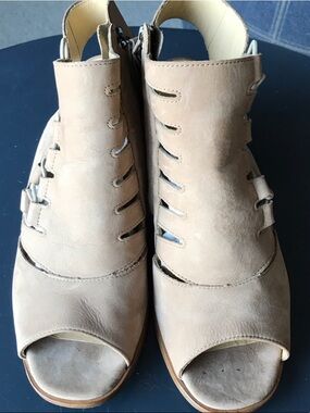 Paul Green Beige Cutout Peep-Toe Sandals